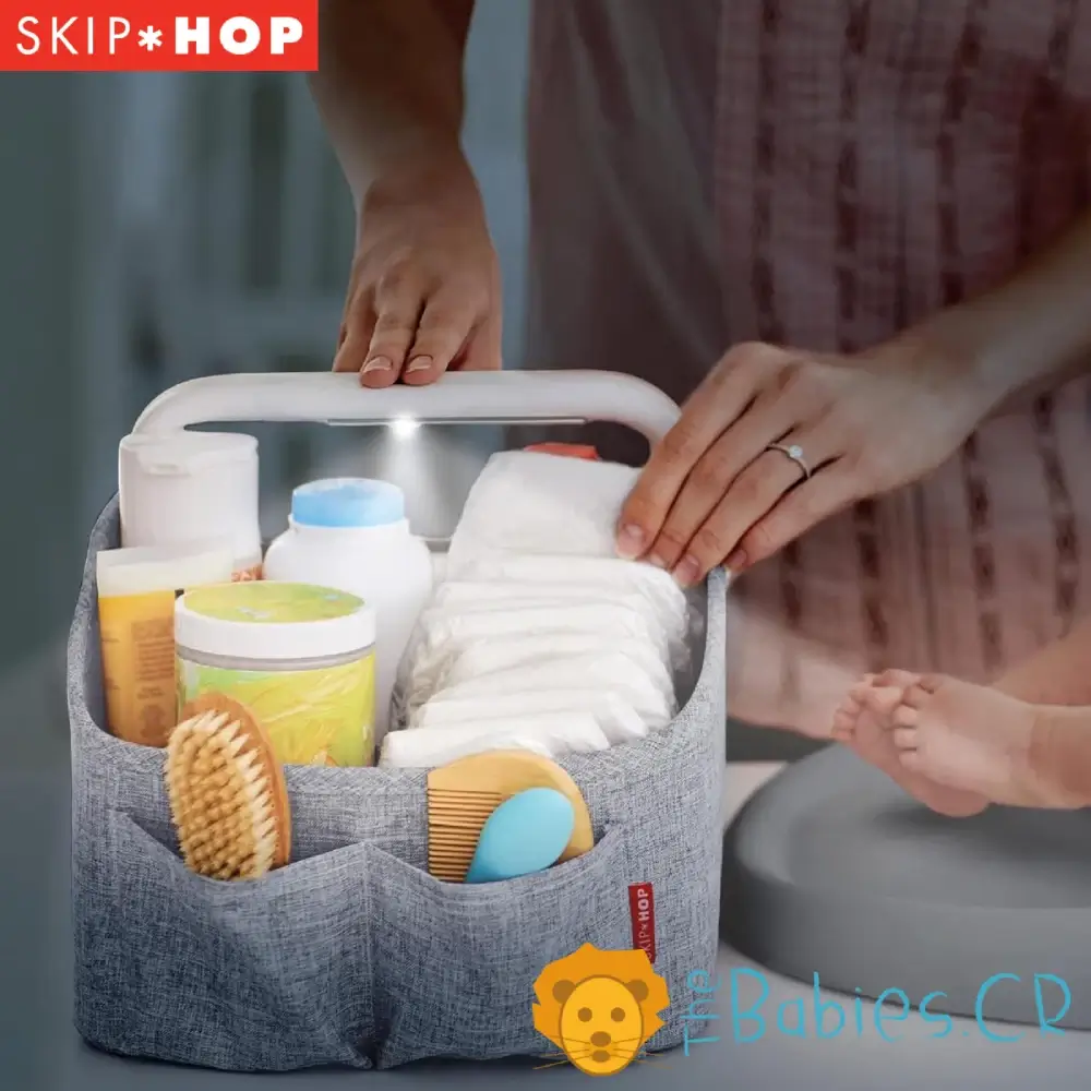 Organizador_De_Pañales_Skip_Hop_con_Luz_Gris_304300_TheBabies.CR